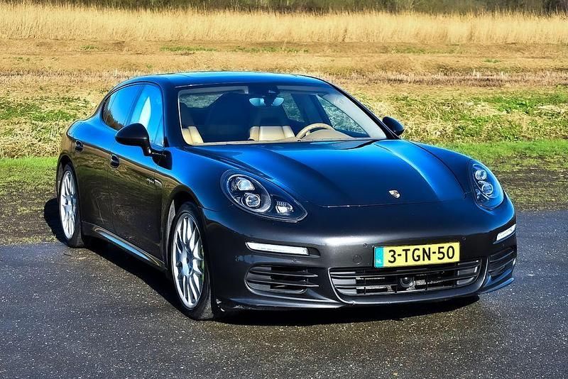 Gebraucht Porsche Panamera 416 PS (305 kW) 2014 Braun Kleinwagen