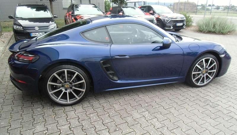 Gebraucht Porsche Cayman 299 PS (219 kW) 2020 Enzianblau metallic Coupé