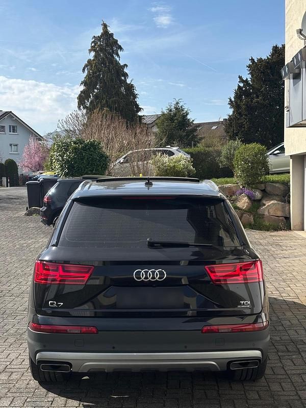 Usata Audi Q7 272 CV (200 kW) 2015 Nero SUV