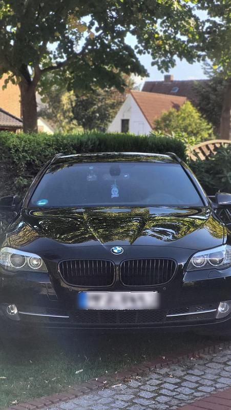 Schwarz Gebraucht 2010 BMW 525 Kombi | 8.700 € (Guter Preis) - Bild 1/4