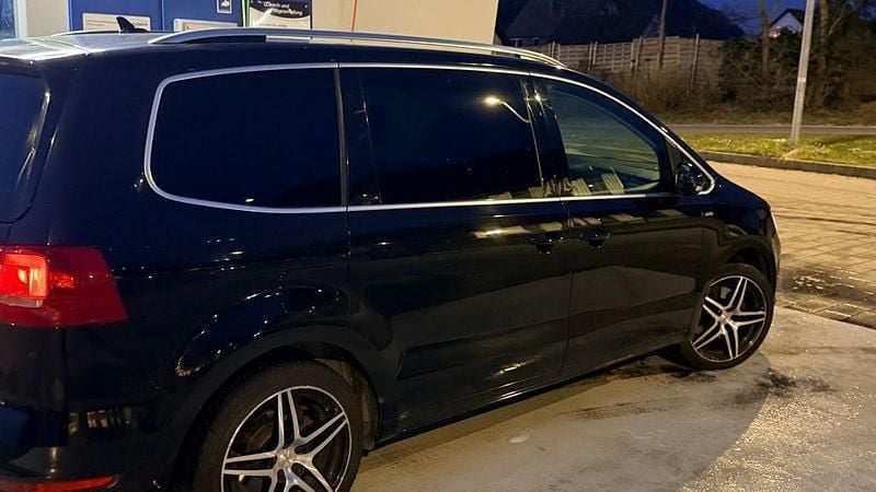 Gebraucht VW Sharan 177 PS (130 kW) 2015 Schwarz Van / Kleinbus