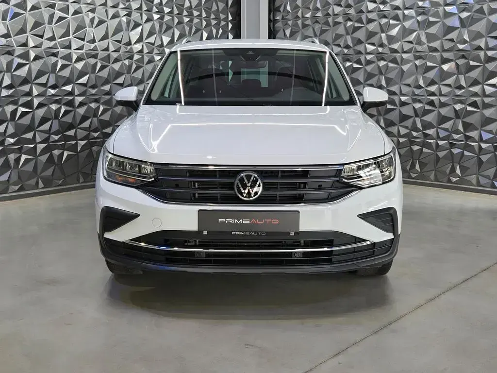 Gebraucht VW Tiguan Active 150 PS (110 kW) 2021 Weiß SUV