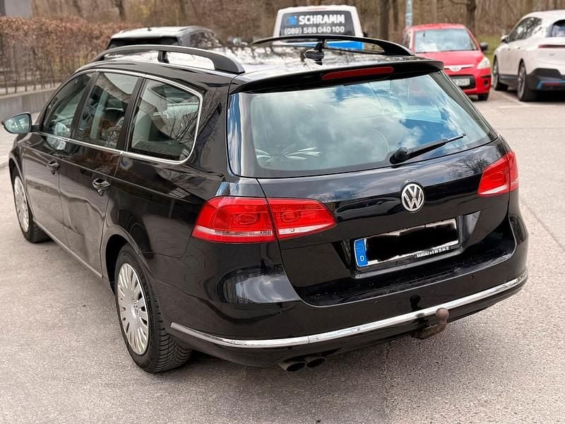 Gebraucht VW Passat 140 PS (102 kW) 2012 Schwarz Kombi