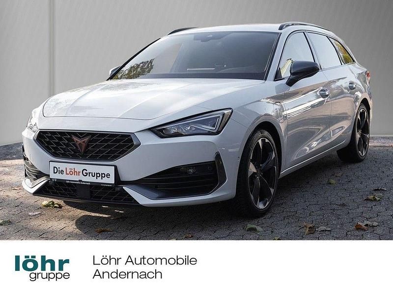 "nevada" weiss Gebraucht 2023 Seat Leon ST Kombi | 25.980 € (Fairer Preis) - Bild 1/4