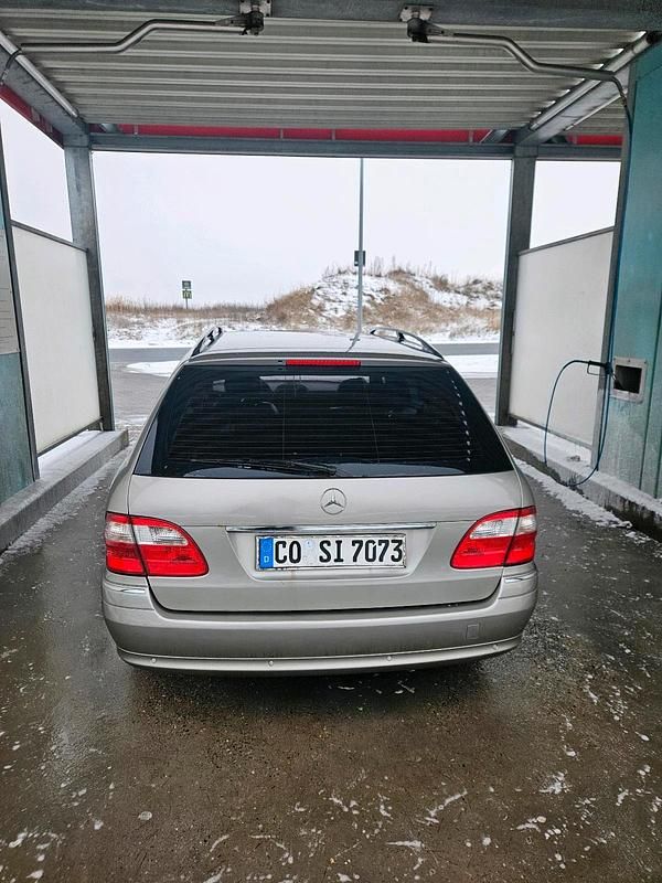 Gebraucht Mercedes E280 177 PS (130 kW) 2004 Grau Kombi