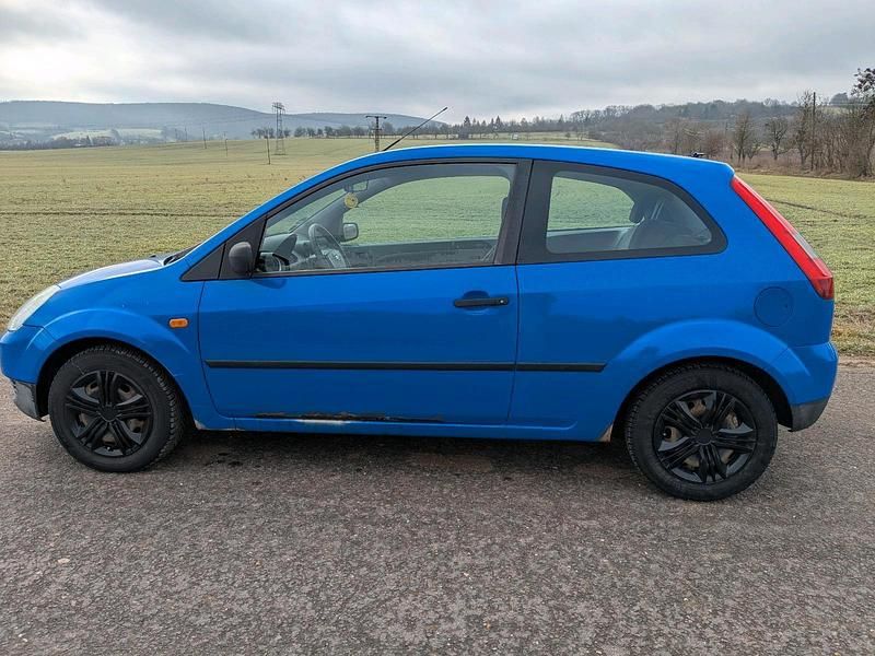 Gebraucht Ford Fiesta 60 PS (44 kW) 2003 Blau Kleinwagen