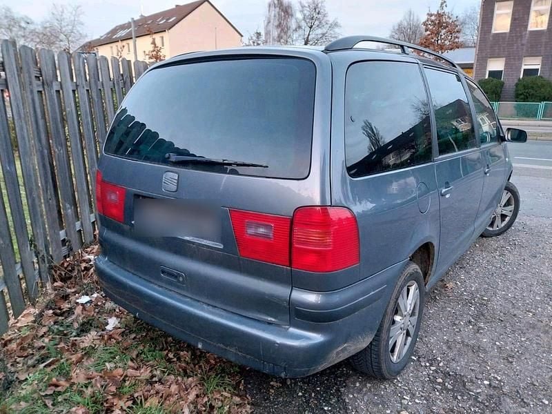 Gebraucht Seat Alhambra 116 PS (85 kW) 2009 Grau Van / Kleinbus
