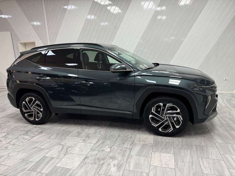 Cypress green / mic Neu 2025 Hyundai Tucson Prime SUV | 34.950 € (Guter Preis) - Bild 1/4