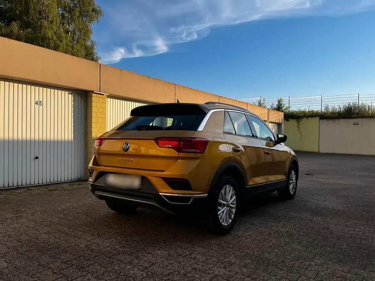 Gebraucht VW T-Roc 116 PS (85 kW) 2021 Gold SUV