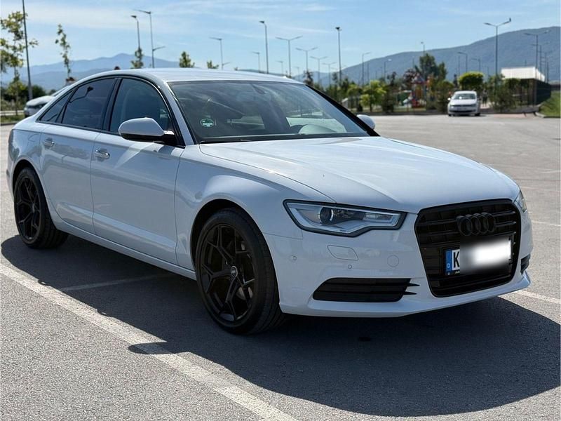 Weiß Gebraucht 2014 Audi A6 Comfort Limousine | 18.000 € (Etwas zu teuer) - Bild 1/4