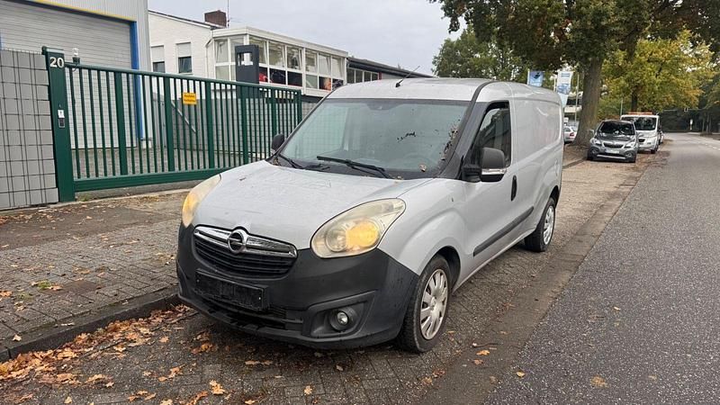 Gebraucht Opel Combo 105 PS (77 kW) 2012 Silber Van / Kleinbus