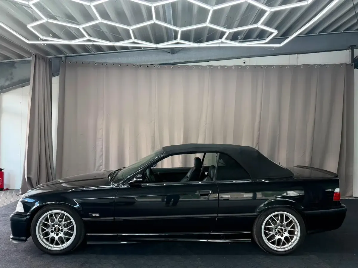 Gebraucht BMW 328 Cabriolet M Sport 193 PS (141 kW) 1996 Schwarz Cabrio