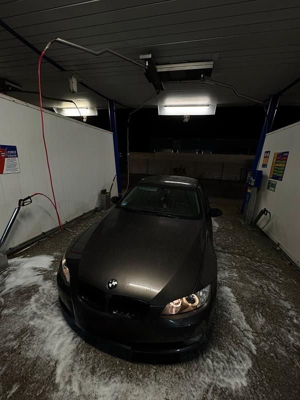 Braun Gebraucht 2008 BMW 320 Coupé | 6.100 € (Fairer Preis) - Bild 1/4