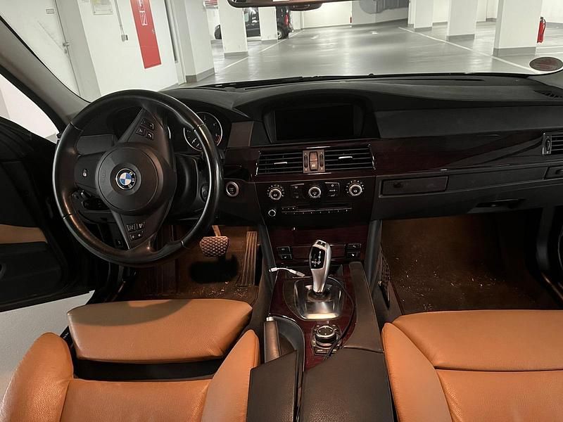Second-hand BMW 525 197 CP (144 kW) 2009 Negru Break