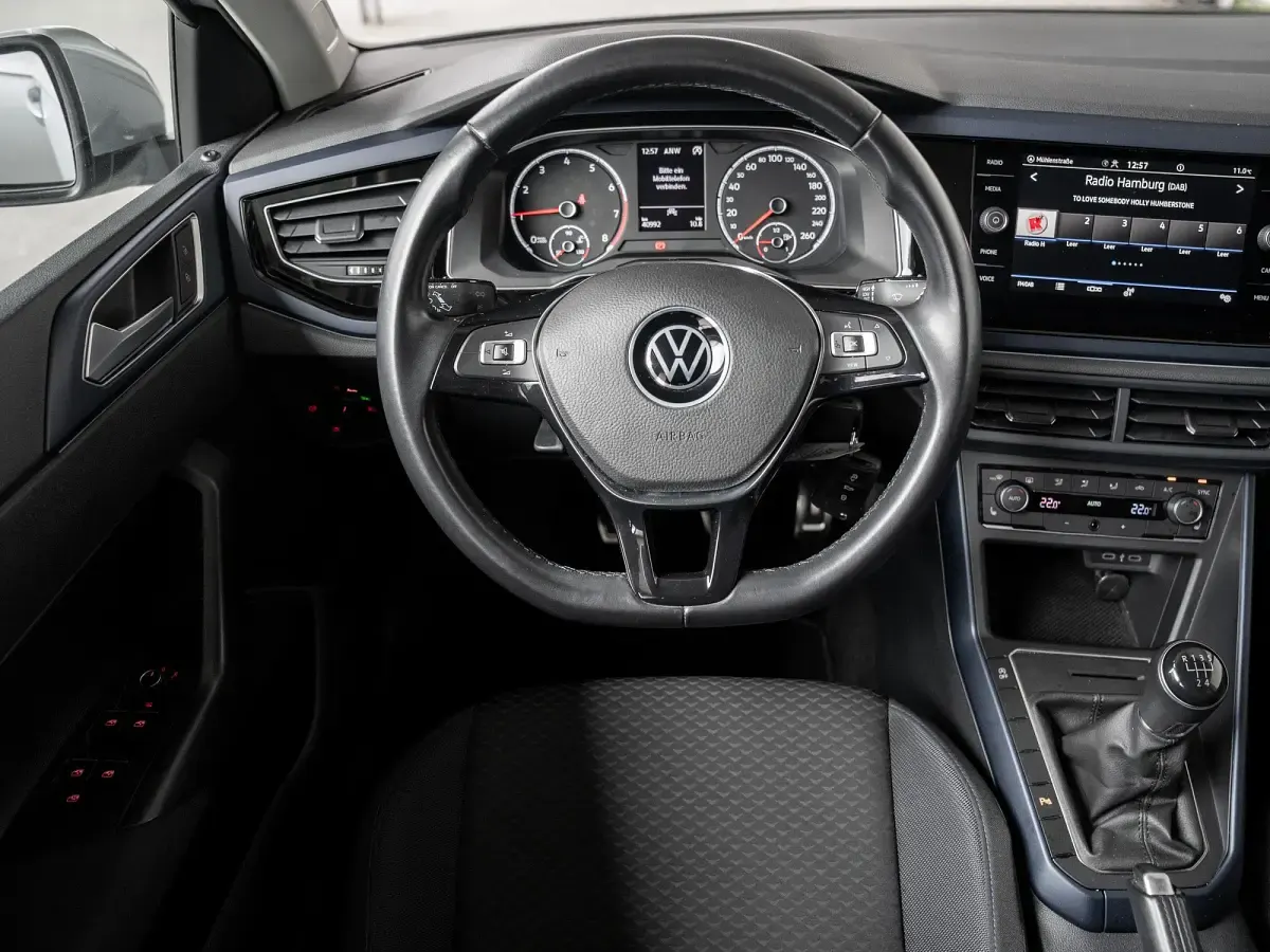 Gebraucht VW Polo Comfortline 95 PS (69 kW) 2021 Reflexsilber metallic Kleinwagen