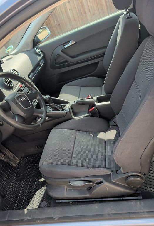 Gebraucht Audi A3 Attraction 105 PS (77 kW) 2006 Grau Kleinwagen