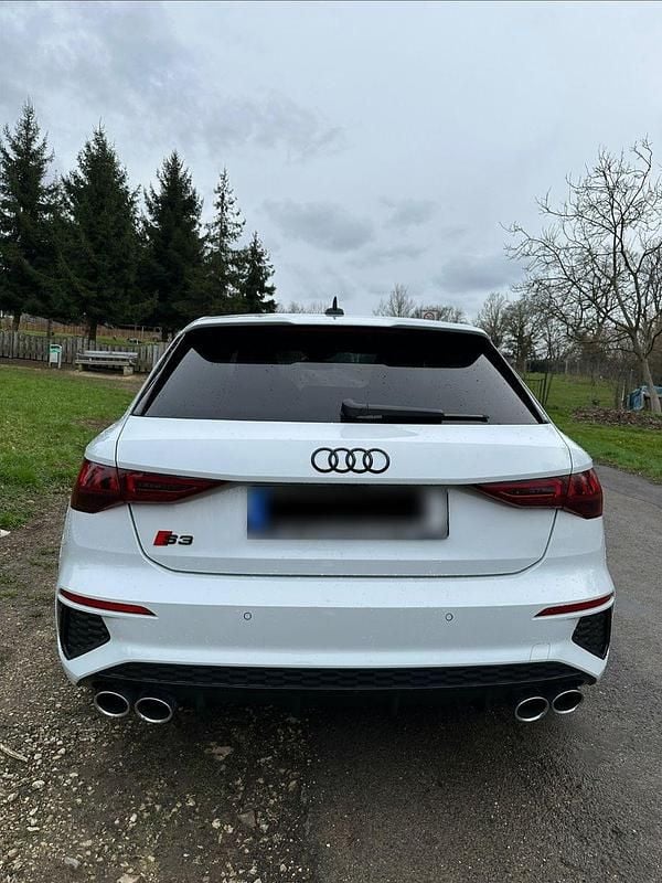 Gebraucht Audi S3 Ambiente 310 PS (228 kW) 2022 Weiß Limousine