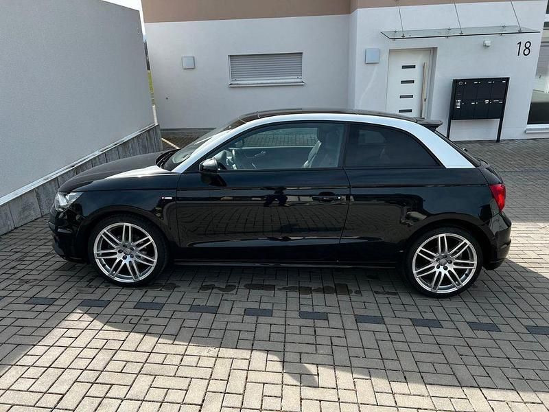 Gebraucht Audi A1 S-Line 105 PS (77 kW) 2011 Schwarz Kleinwagen