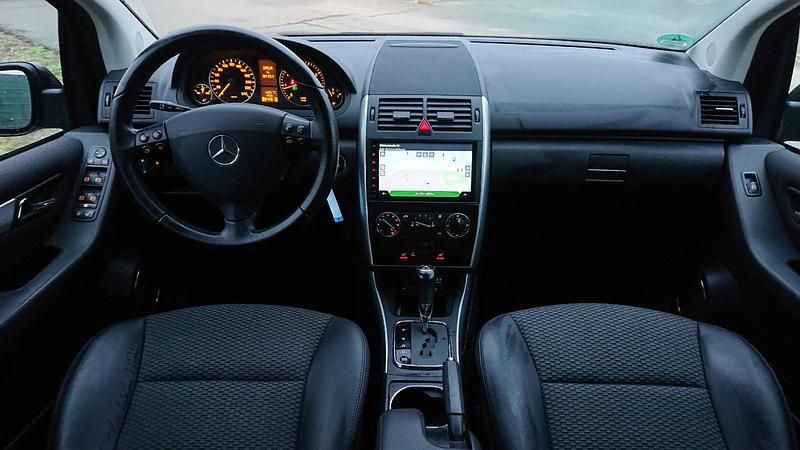 Schwarz Gebraucht 2009 Mercedes A170 Limousine | 10.990 € - Bild 1/4