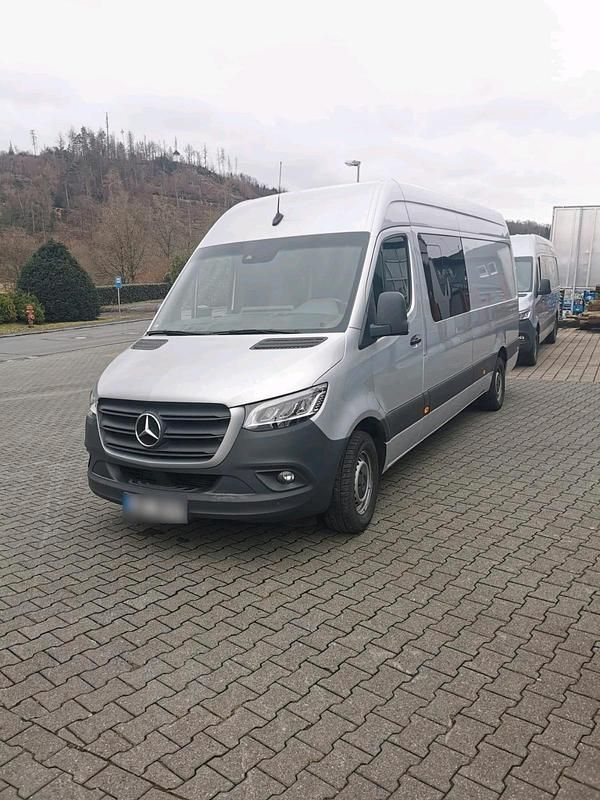 Gebraucht Mercedes Sprinter 163 PS (119 kW) 2019 Silber Van