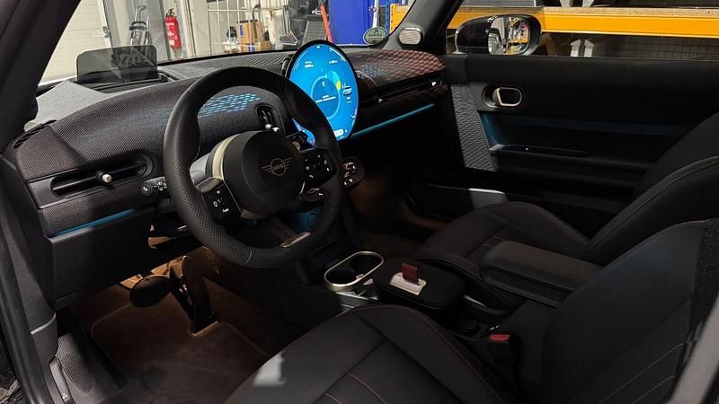 Gebraucht Mini John Cooper Works 204 PS (150 kW) 2024 Schwarz Kleinwagen