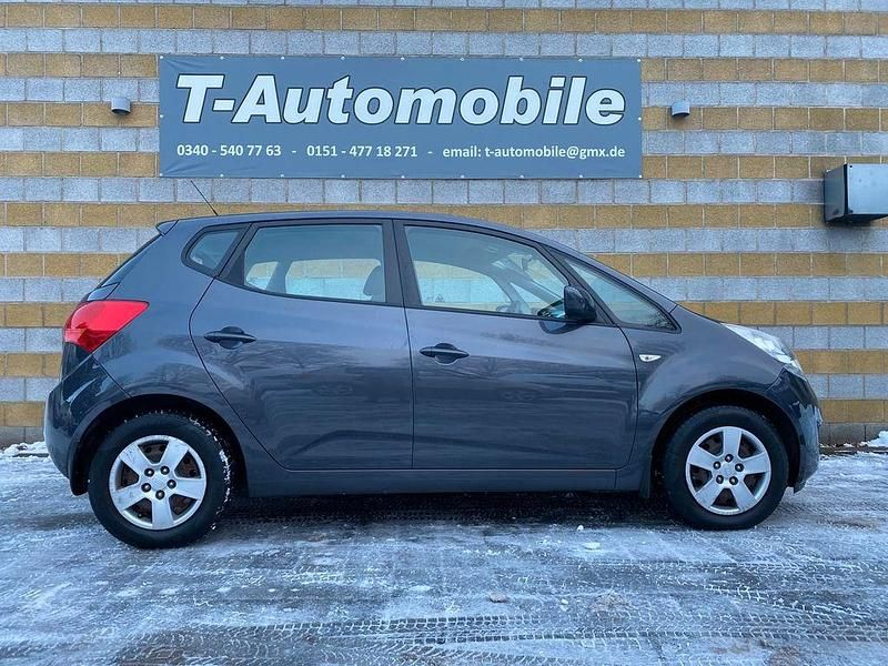 Gebraucht Kia Venga 125 PS (91 kW) 2013 Grau Kleinwagen