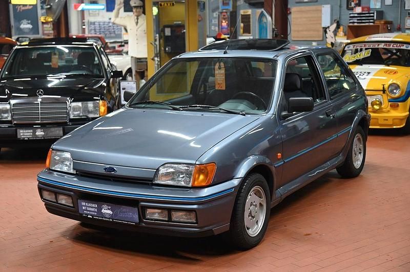 Gebraucht Ford Fiesta 103 PS (75 kW) 1990 Grau Limousine