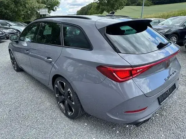 Gebraucht Cupra Leon VZ 301 PS (221 kW) 2024 Grau Limousine