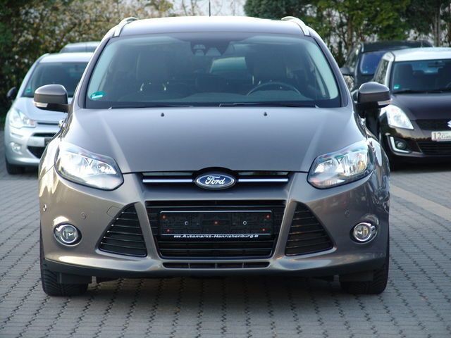 Gebraucht Ford Focus Titanium 140 PS (102 kW) 2015 Braun metallic Kombi
