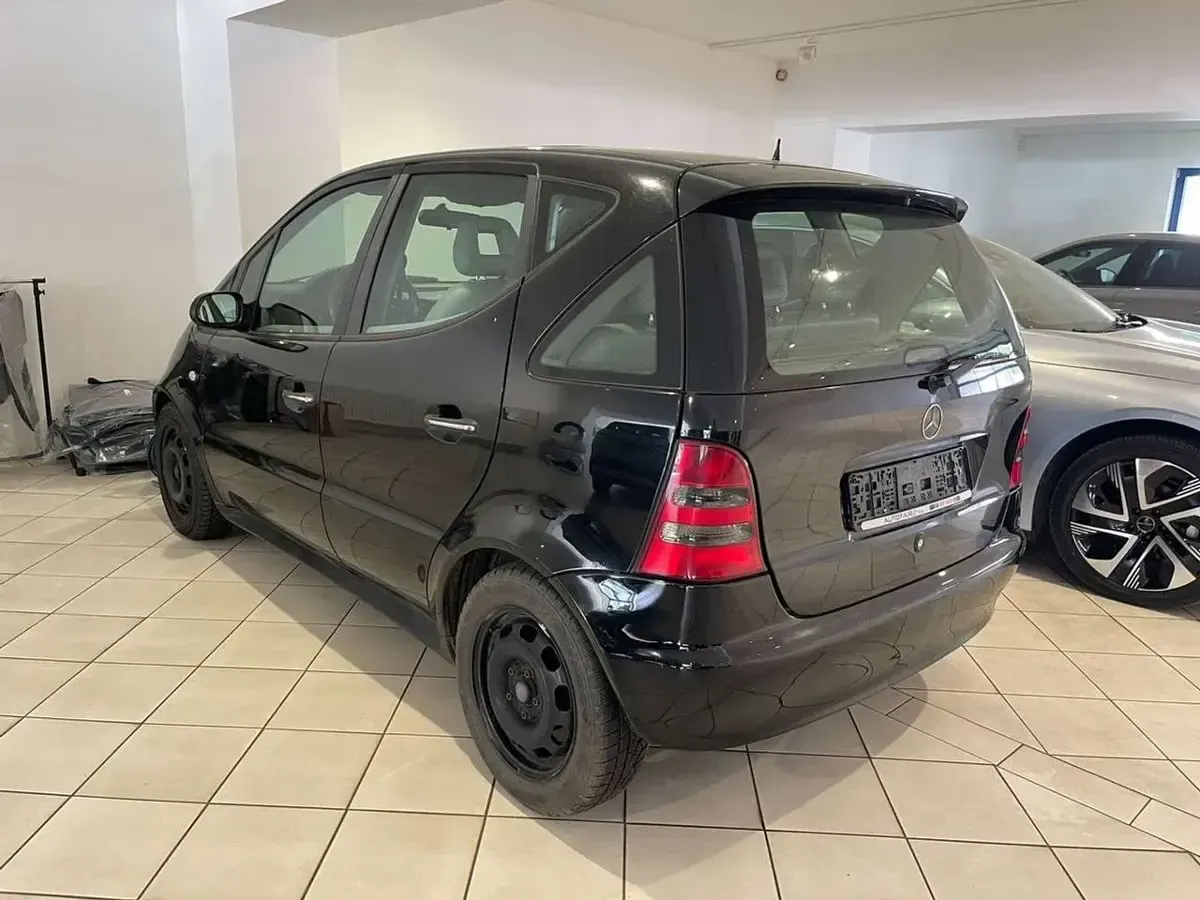 Gebraucht Mercedes A160 Elegance 102 PS (75 kW) 2000 Schwarz Kleinwagen