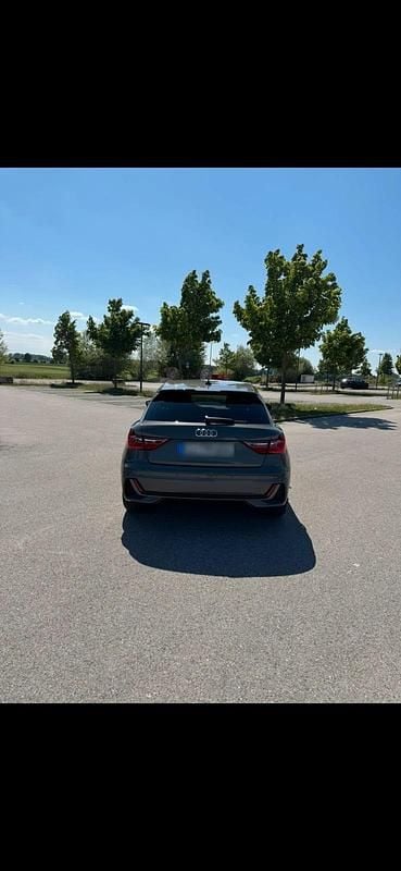 Gebraucht Audi A1 S-Line 95 PS (69 kW) 2024 Grau SUV