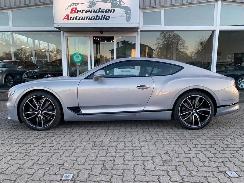 Gebraucht Bentley Continental GT Mulliner 549 PS (403 kW) 2020 Extreme silver Coupé