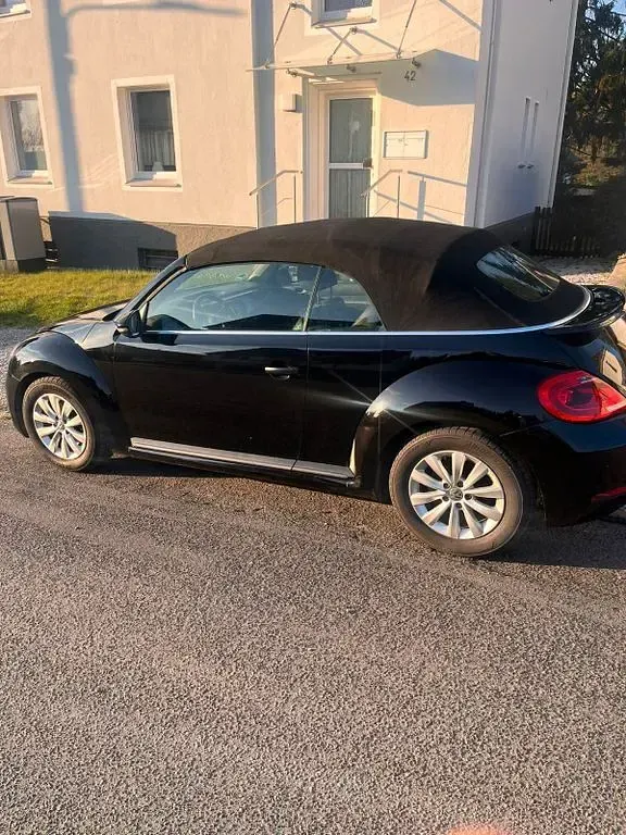 Gebraucht VW Beetle 105 PS (77 kW) 2015 Schwarz Kleinwagen