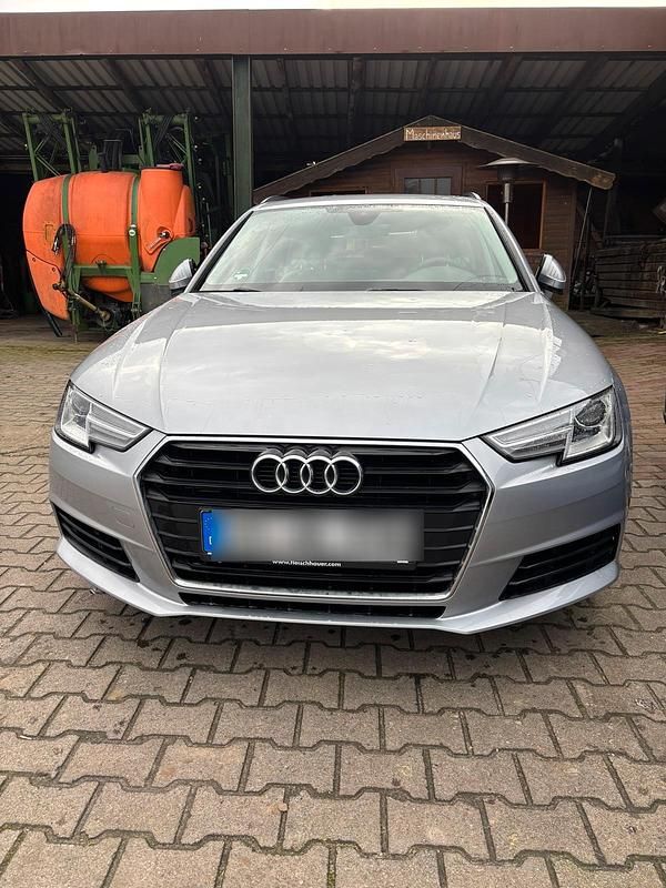 Gebraucht Audi A4 150 PS (110 kW) 2016 Silber Kombi