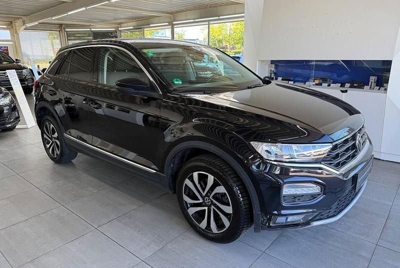 Schwarz Gebraucht 2021 VW T-Roc Active SUV | 20.490 € (Superpreis) - Bild 1/4