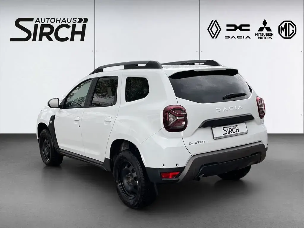 Second-hand Dacia Duster Journey 150 CP (110 kW) 2023 Alb SUV
