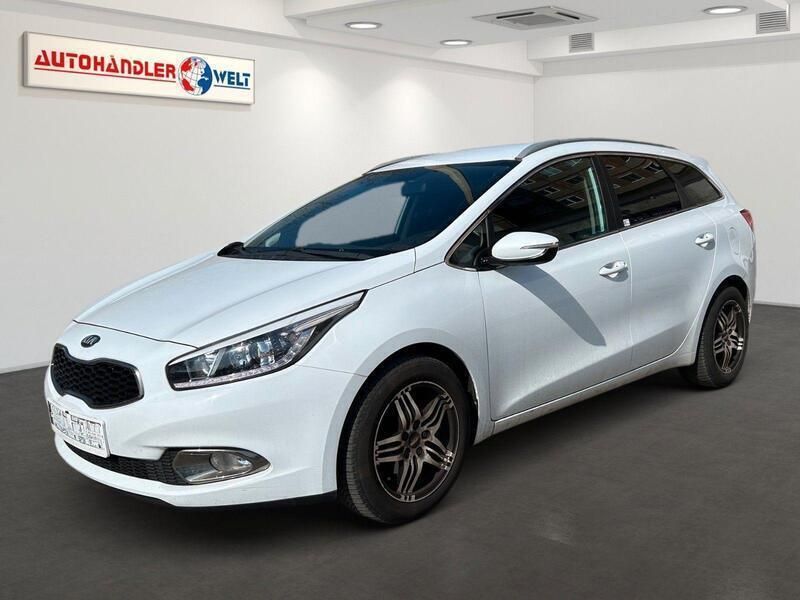 Weiß Gebraucht 2012 Kia Ceed Kombi | 4.999 € (Guter Preis) - Bild 1/3