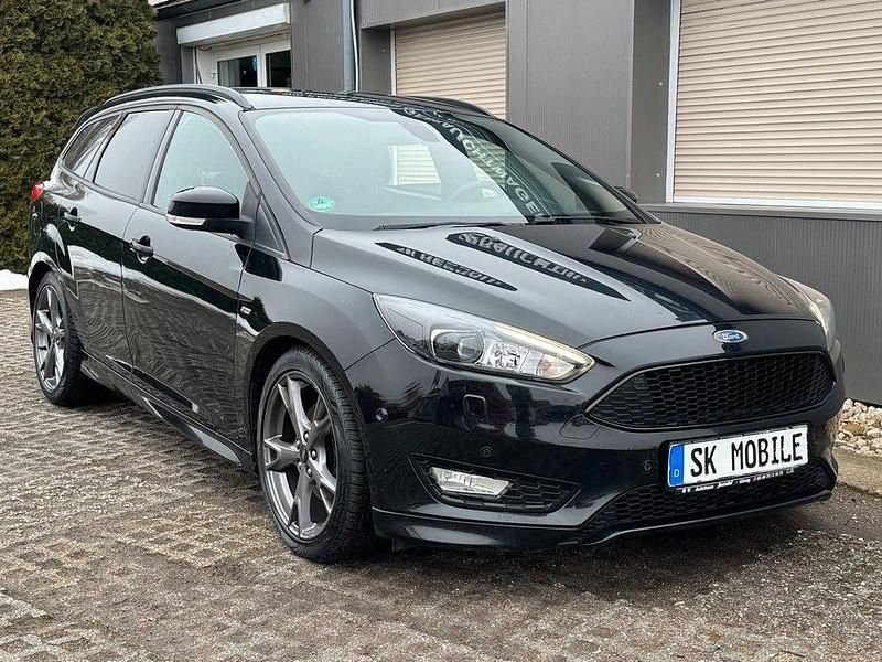 Gebraucht Ford Focus ST-Line 150 PS (110 kW) 2017 Schwarz Limousine