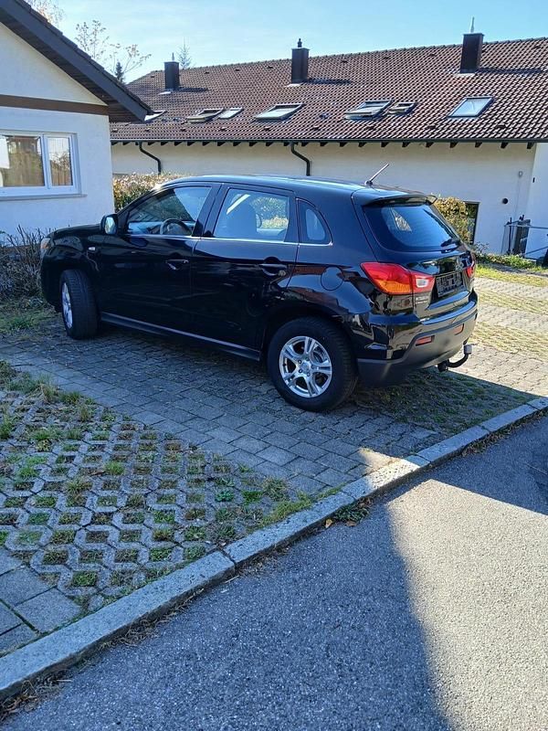 Gebraucht Mitsubishi ASX 150 PS (110 kW) 2012 Schwarz SUV