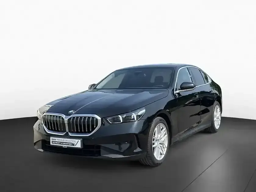 Gebraucht BMW 520 Sport Line 197 PS (144 kW) 2024 Schwarz Limousine