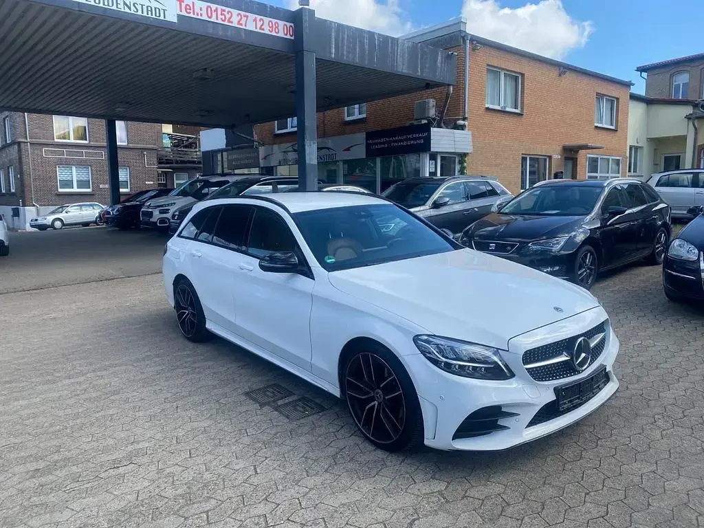 Gebraucht Mercedes C220 AMG line 194 PS (142 kW) 2019 Weiß Kombi