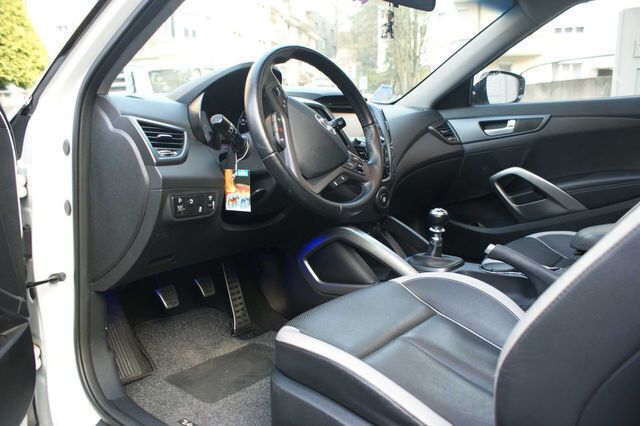 Gebraucht Hyundai Veloster Turbo 186 PS (136 kW) 2014 Weiß metallic Kleinwagen