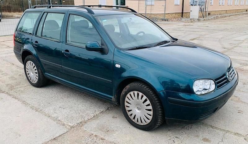 Gebraucht VW Golf IV 101 PS (74 kW) 2002 Grün Kombi