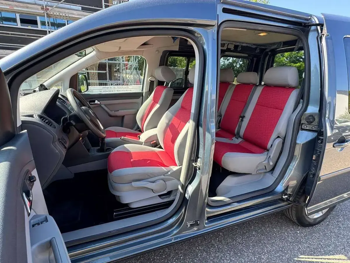 Gebraucht VW Caddy Life 102 PS (75 kW) 2010 Offroad grey metallic Van / Kleinbus