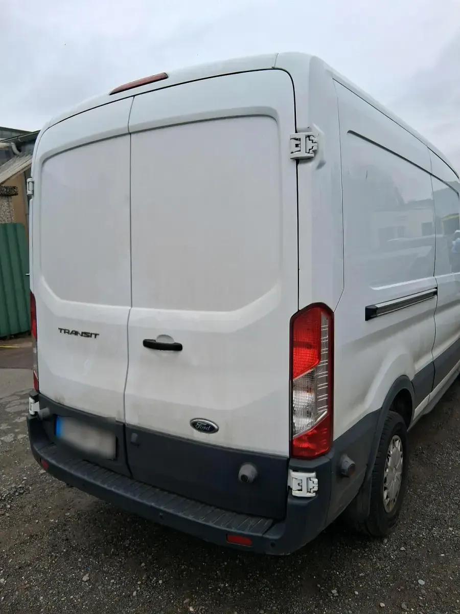 Gebraucht Ford Transit 140 PS (102 kW) 2017 Weiß Van / Kleinbus