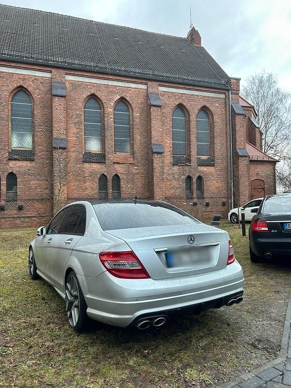 Gebraucht Mercedes C63 AMG 272 PS (200 kW) 2009 Grau Limousine