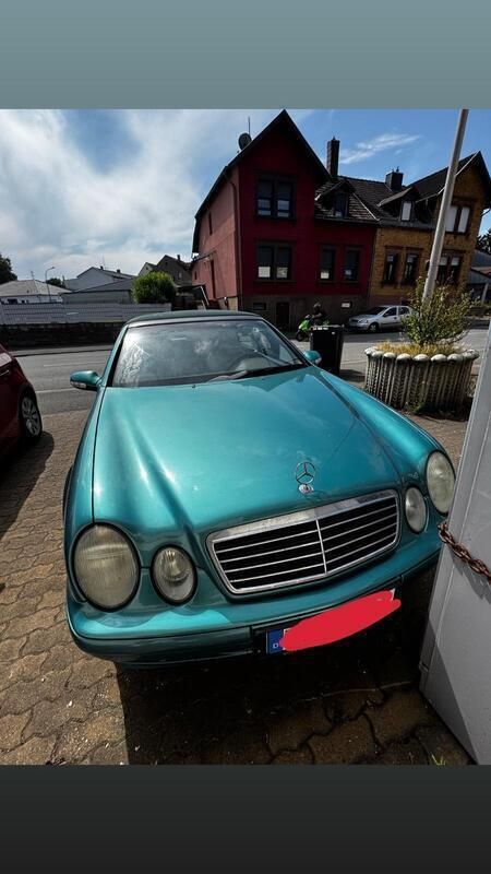 Grün Gebraucht 2000 Mercedes CLK200 Cabrio | 1.550 € (Superpreis) - Bild 1/4
