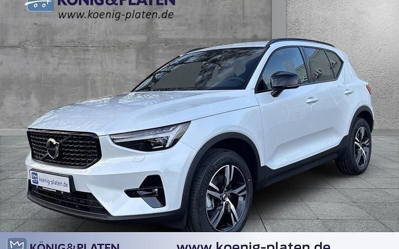 Neu Volvo XC40 Plus 197 PS (144 kW) 2025 Weiß SUV
