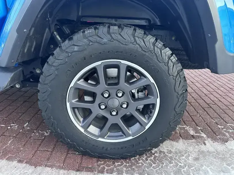 Gebraucht Jeep Gladiator 80th Anniversary 264 PS (194 kW) 2021 Hydro blue pearl coat Pickup