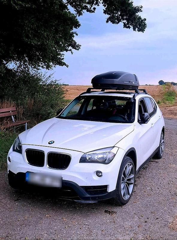 Weiß Gebraucht 2014 BMW X1 SUV | 12.699 € (Teuer) - Bild 1/4